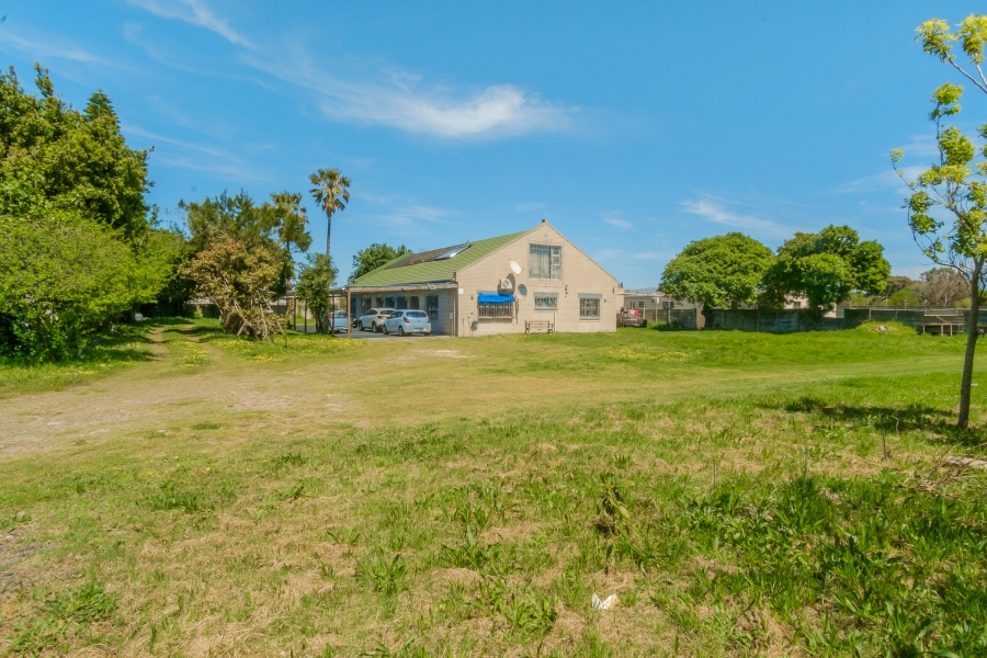 11 Bedroom Property for Sale in Wetton Western Cape